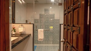 Superior Double Room | Bathroom | Shower, hair dryer, towels, soap - NIrali Dhani Ethnic Resort (Jodhpur)