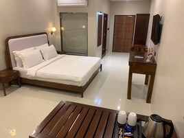 Superior Double Room | In-room safe, desk, blackout drapes, iron/ironing board