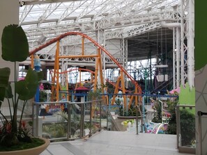 Children's area - Superb 2-bedroom house with AC in Passaic (Passaic)