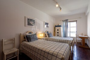 2 habitaciones, tabla de planchar con plancha y wifi gratis 