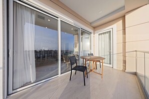 Condo (604) | Balcon