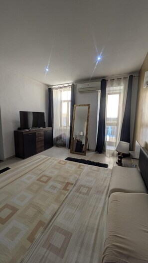 2 bedrooms - Valletta Duplex Penthouse (Valletta)