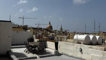 Apartment, 1 Bedroom | Outdoor dining
