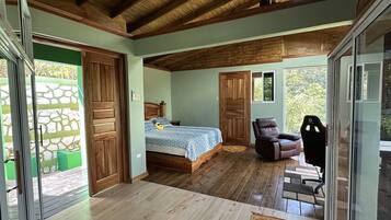 2 soveværelser, skrivebord, strygejern/strygebræt, gratis Wi-Fi