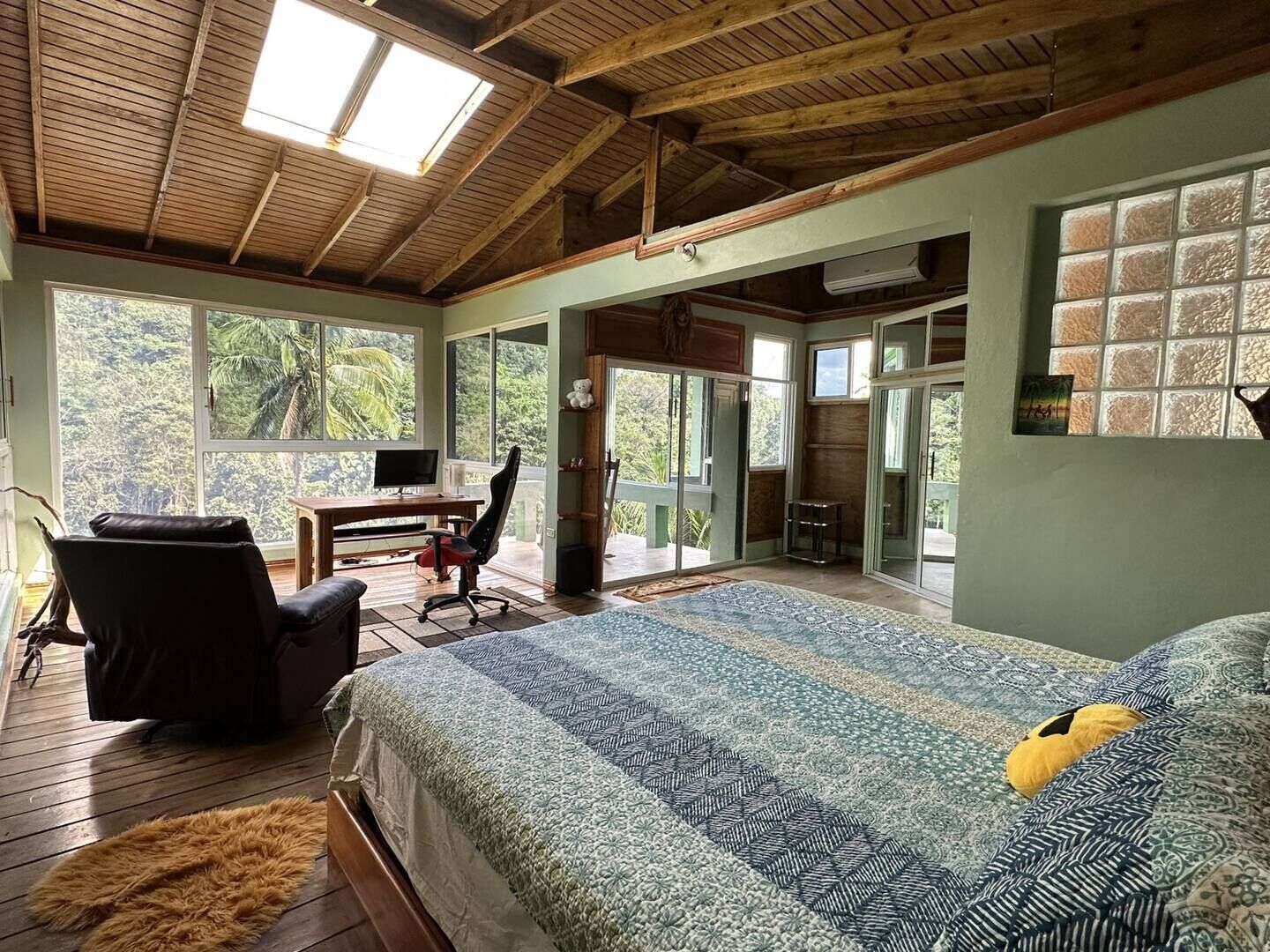 2 Schlafzimmer, Schreibtisch, Bügeleisen/Bügelbrett, kostenloses WLAN
