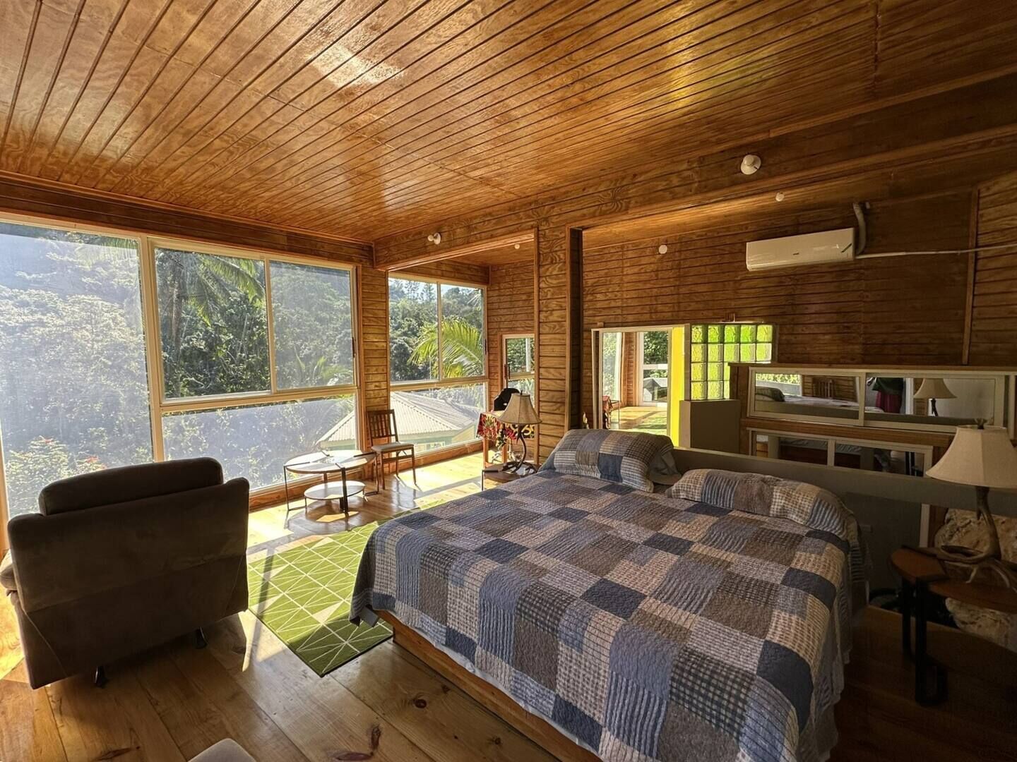 2 Schlafzimmer, Schreibtisch, Bügeleisen/Bügelbrett, kostenloses WLAN