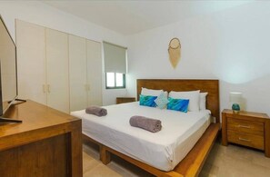 1 chambre, fer et planche à repasser, accès Internet