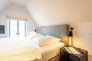 2 makuuhuonetta, silitysrauta/-lauta, ilmainen Wi-Fi, vuodevaatteet