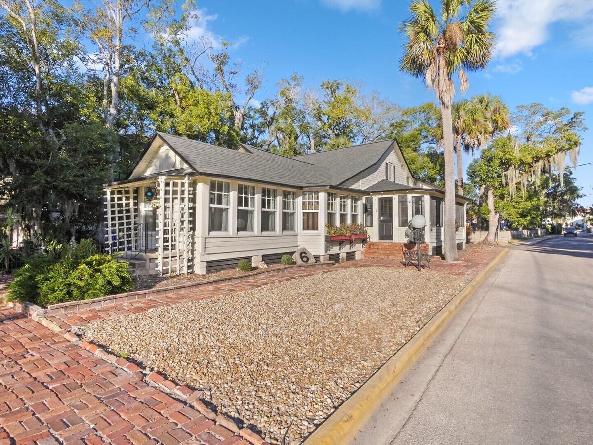 The Carriage Cottage – Historic Charm in the Heart of St. Augustine