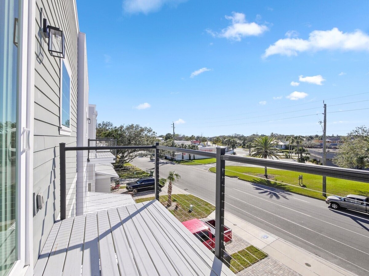 Photo 6 of Cortez 17- 4 Bedroom home close to the beach and downtown