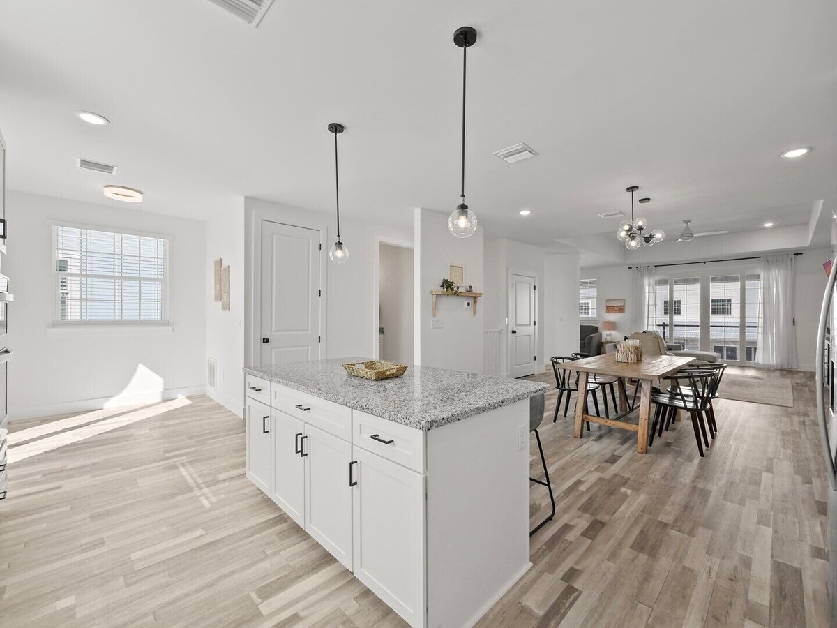 Photo 4 of Cortez 17- 4 Bedroom home close to the beach and downtown