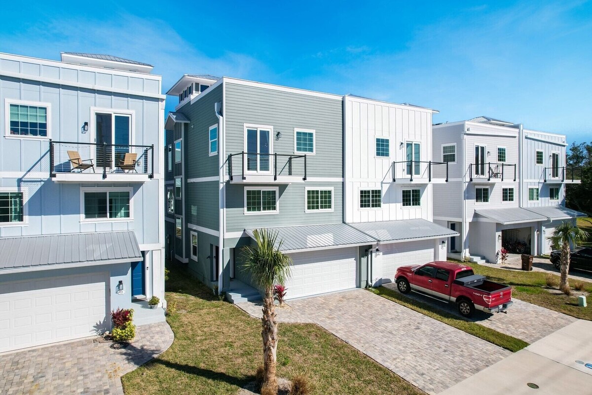 Photo 32 of Cortez 17- 4 Bedroom home close to the beach and downtown