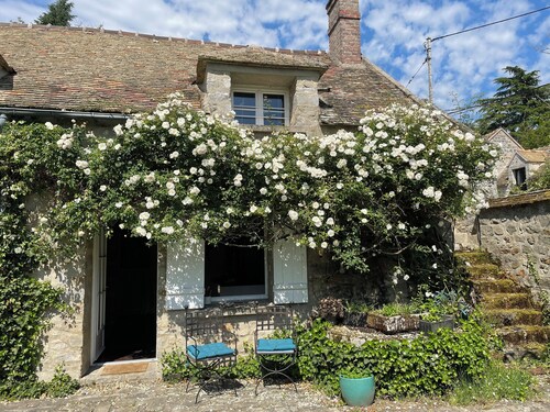 Beautiful farmhouse near Barbizon, charm!