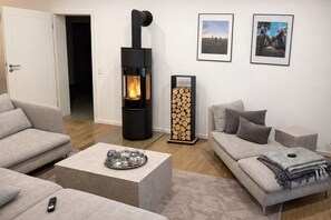 Fernseher, Stereoanlage