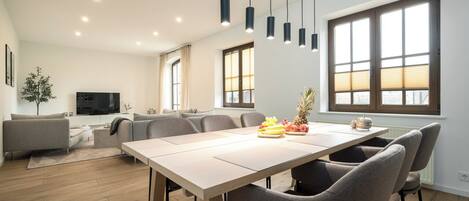 تناول الطعام