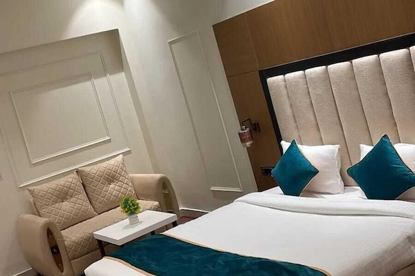 In-room safe, desk, laptop workspace, blackout drapes