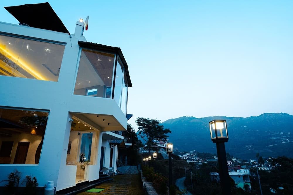 The Barns Resorts