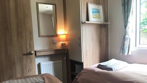 House, 2 Bedrooms, Fireplace | 2 bedrooms - Badgers Nestled in a Cozy Corner of the (Wadebridge)