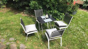 Huis, 2 slaapkamers, open haard | Buiten dineren