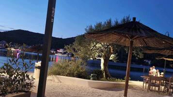 Beach bar