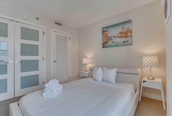 2 bedrooms, iron/ironing board, WiFi, bed sheets