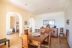 Interior - Gorgeous villa with direct descent to the sea (Lazio)