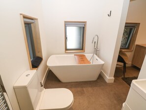 Shower - Tithe Barn (Llangefni)