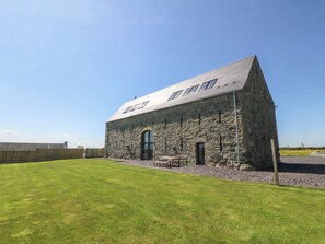 Cottage | Exterior - Tithe Barn (Llangefni)