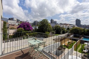 Balcony - Luxury Design Apartment M (Porto)