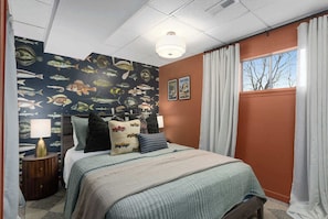 4 chambres, fer et planche à repasser, lit de bébé portatif, Wi-Fi
