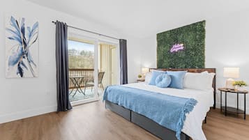 1 dormitori, planxa i posts de planxar, un bressol de viatge i wifi