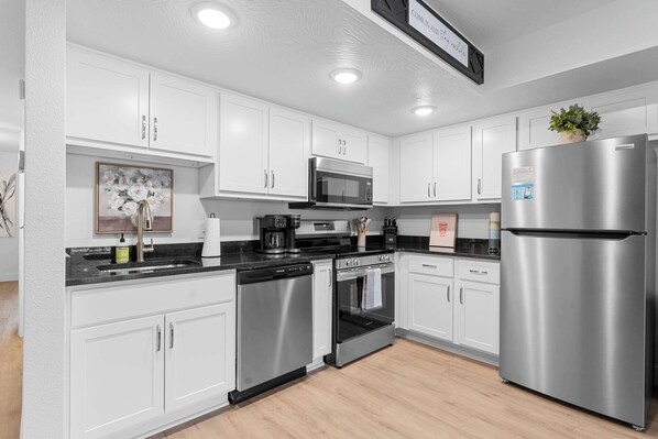 Fridge, microwave, oven, stovetop