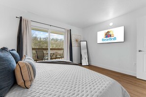 1 habitación, tabla de planchar con plancha, cuna de viaje y wifi 