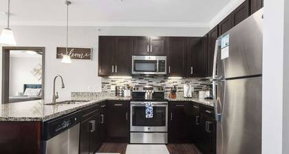 Amazing Amenities_min to KC_King Beds!