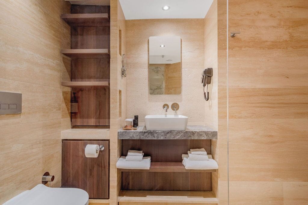 Photo - Reef Hotel & Spa