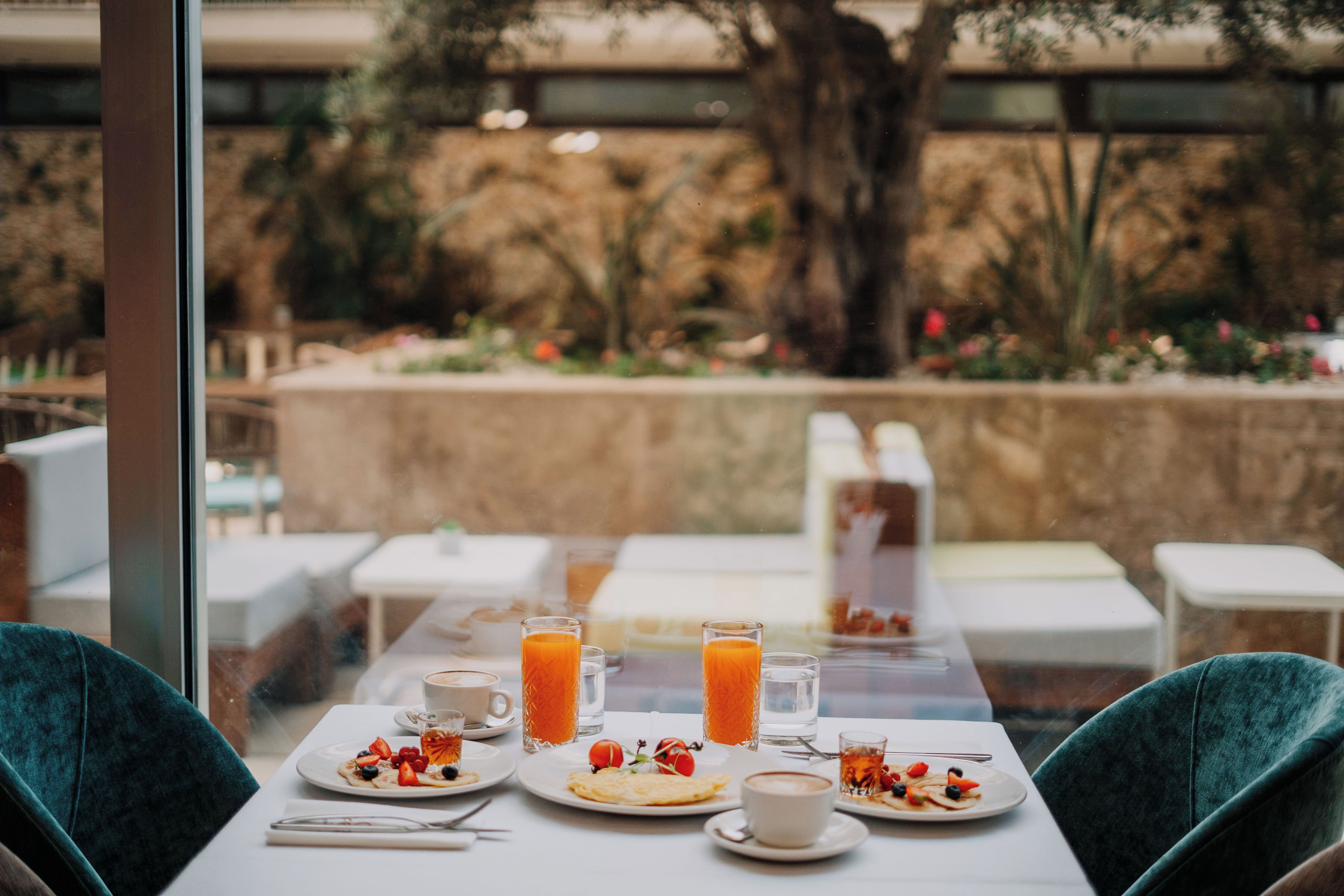 Daily buffet breakfast (EUR 18.00 per person)