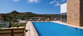 Reef Hotel & Spa