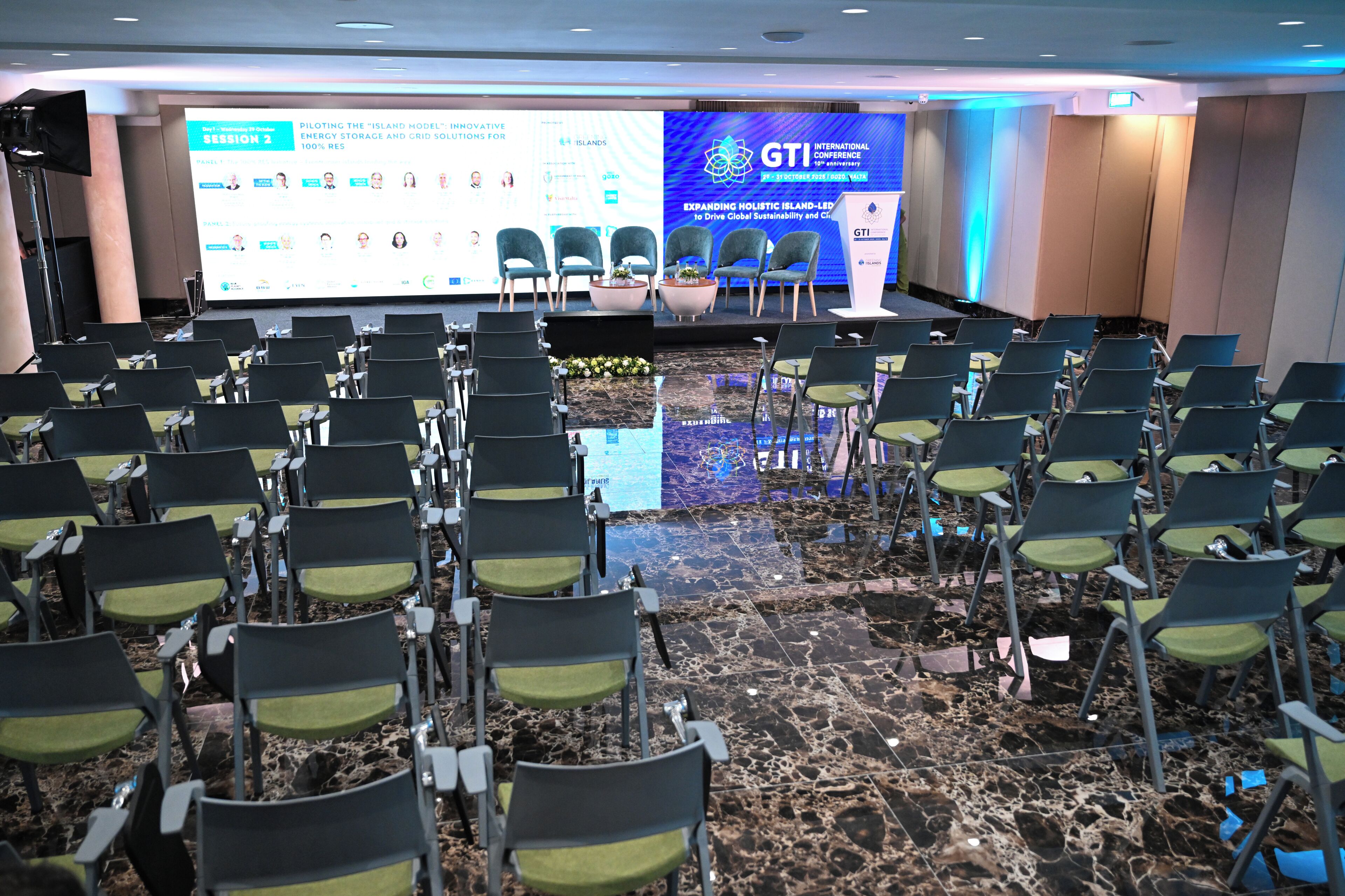 Photo - Reef Hotel & Spa