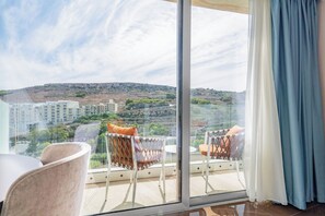 Street view - Reef Hotel & Spa (Marsalforn)