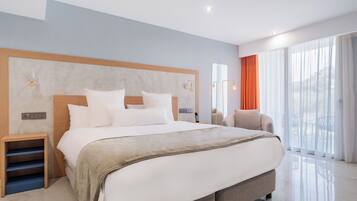 Doppia Superior | Biancheria da letto di alta qualità, materassi Select Comfort, minibar