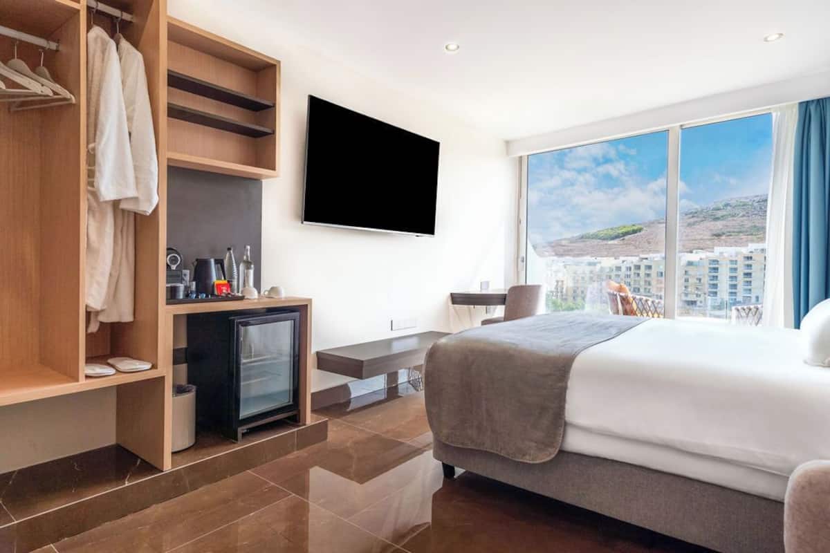 Deluxe Double Room | Peralatan tempat tidur premium, katil Select Comfort, bar mini