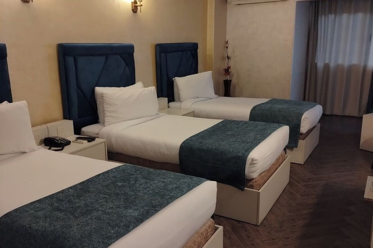 Standard Triple Room | Desk, WiFi (free)