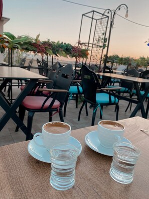 Terrace/patio - Midyat Amaara Konağı Otel Cafe (Midyat)