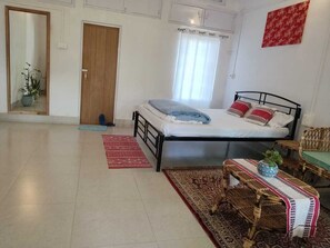 2 bedrooms, bed sheets