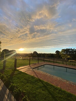 Outdoor pool - Mount Bold Estate - Luxurious Private Retreat - Kangarilla and McLaren Vale (Kangarilla)