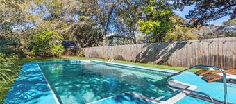 4BR w Private Pool & Fire Pit - 2 MI To Beach
