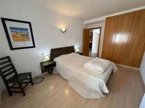 3 bedrooms, internet - Lovely flat with pool view AV-73 (ROSES)