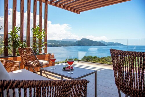 Zavia Resort-Villa Ena with Private Pool and Sea Access