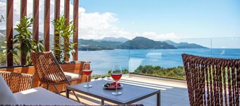 Zavia Resort-Villa Ena with Private Pool and Sea Access