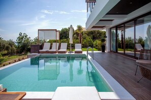 Piscina all'aperto